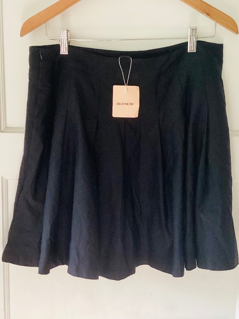 BloomChick Black Pleated Built-in Shorts Mini Skirt Size 14-16 NWT Preppy School